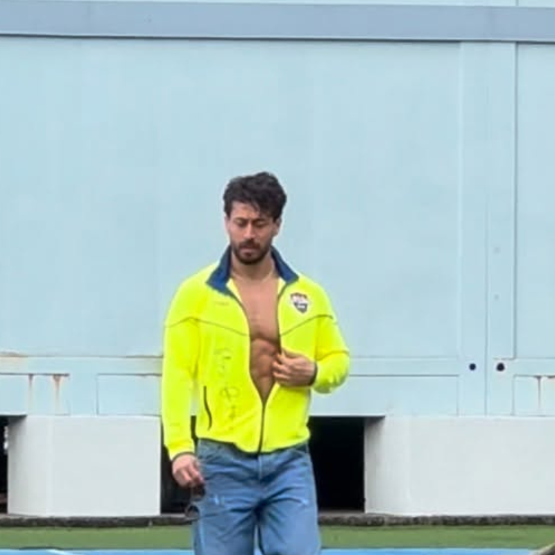 कूल लुक में नजर आए टाइगर श्रॉफ