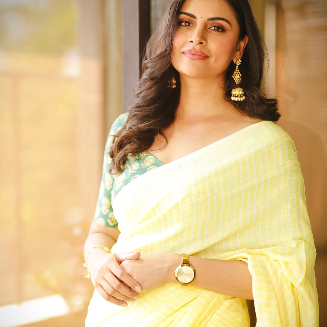 लेमन येलो साड़ी