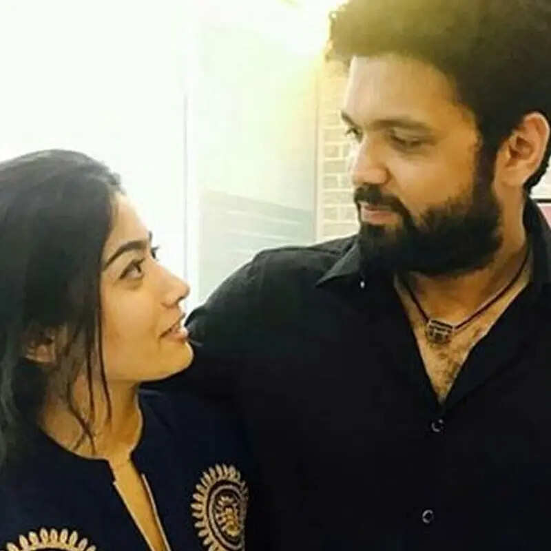 सरेआम कुबूल किया प्यार 