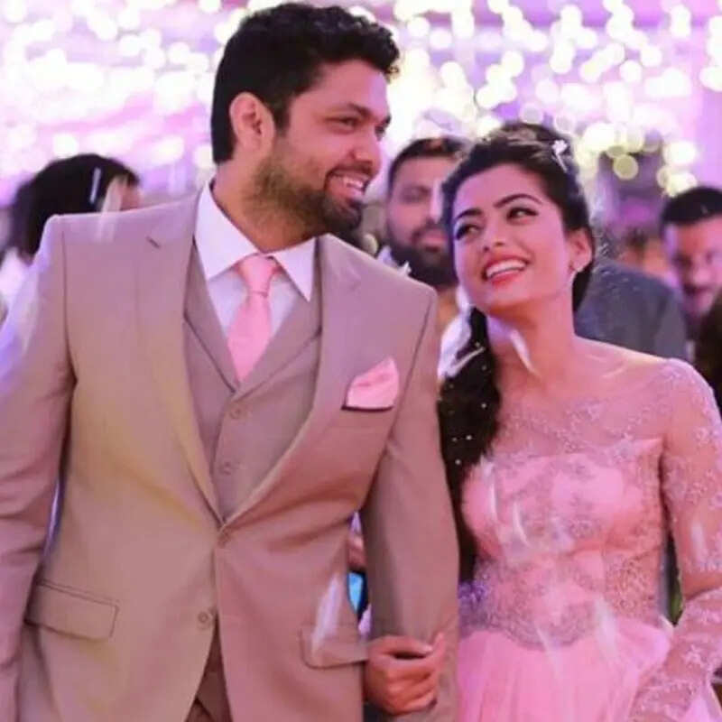 एक साल के अंदर टूट गई सगाई 