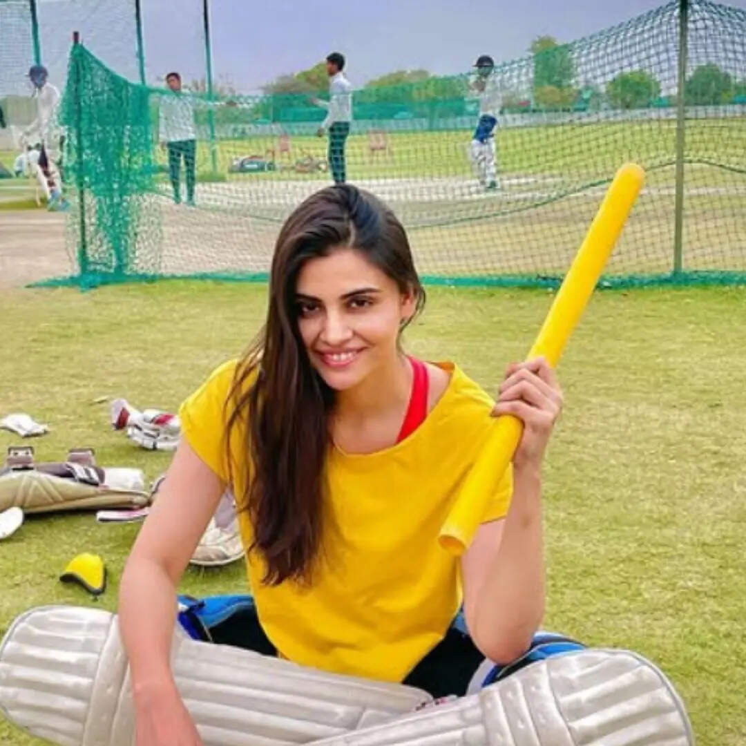 क्रिकेट खेलना पसंद