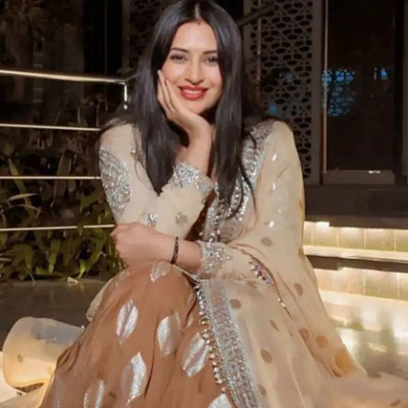 दिव्यांका त्रिपाठी 