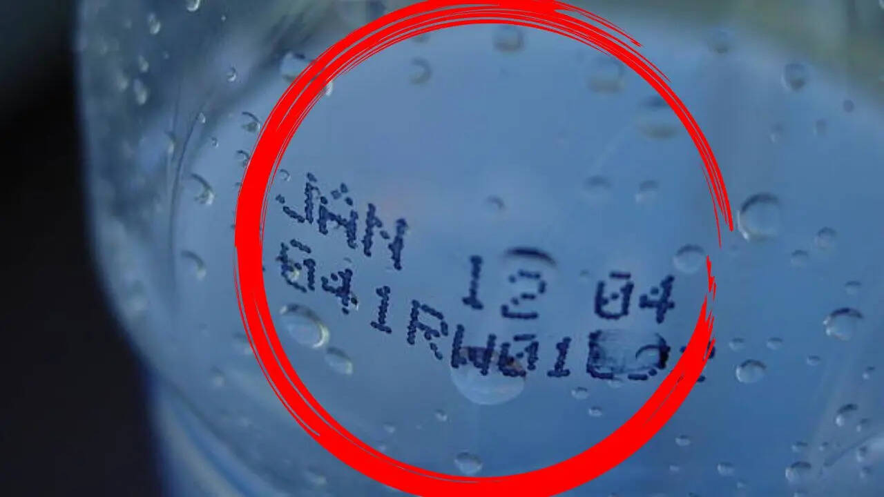 बोतल पर लिखी एक्सपायरी डेट किसकी