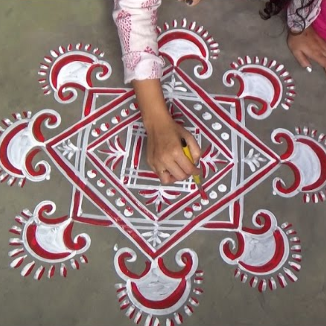 karwa Chauth 2025 Rangoli Design: Aate Se Chowk Purne Ki Simple Flower ...