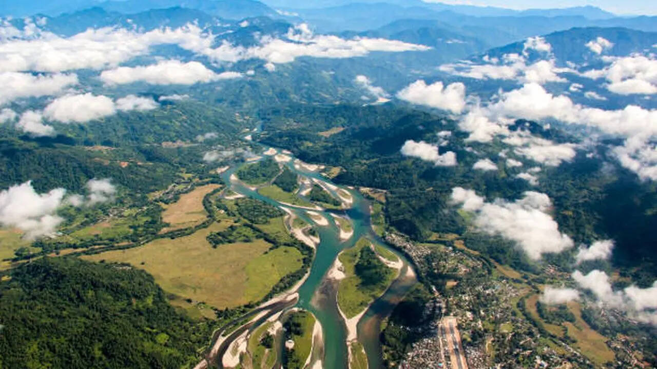 कितने प्रांतों में बहती है ब्रह्मपुत्र नदी 