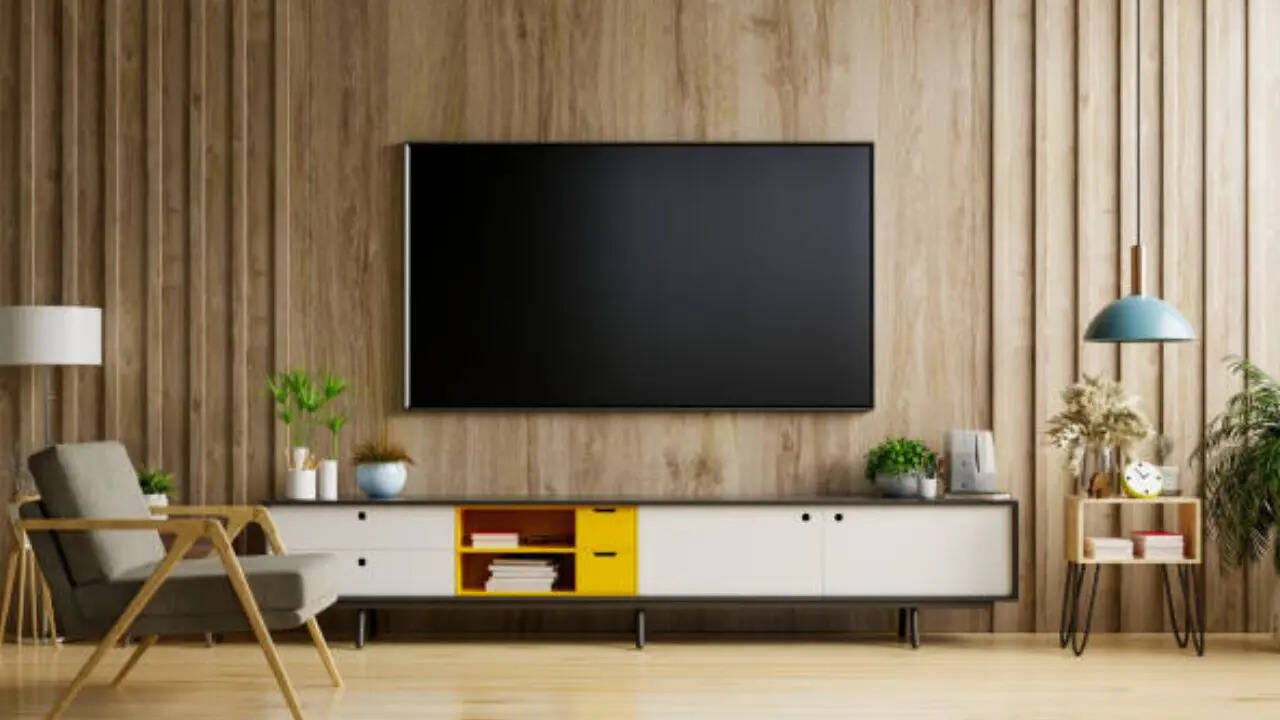 ​फ्लिपकार्ट सेल ऑफर में आप Samsung, Sony, LG, Realme, TCL, Onida और Acer जैसे ब्रैंड्स की स्मार्ट टीवी को 70% तक की छूट के साथ खरीद सकते हैं। फ्लिपकार्ट बिग बैंग दिवाली सेल में आपको प्रीमियम ब्रैंड के स्मार्ट टीवी पर छूट के साथ बैंक ऑफर्स और एक्सचेंज ऑफर्स भी मिलेंगे। इन ऑफर्स का फायदा लेकर आप बड़ी डिस्प्ले वाली स्मार्ट टीवी को और भी कम कीमत में खरीद सकते हैं।