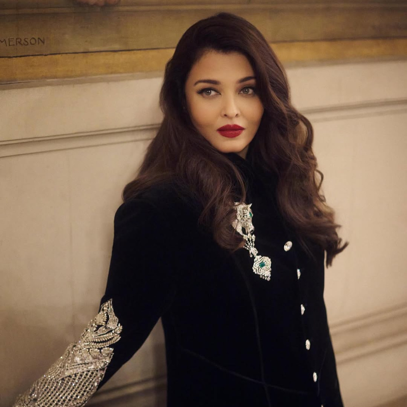 बला की खूबसूरत लगीं ऐश्वर्या 