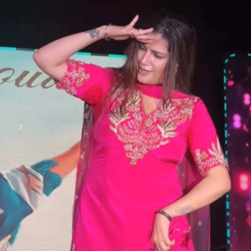 12 दिन पहले हुई सपना की माँ की मौत 
