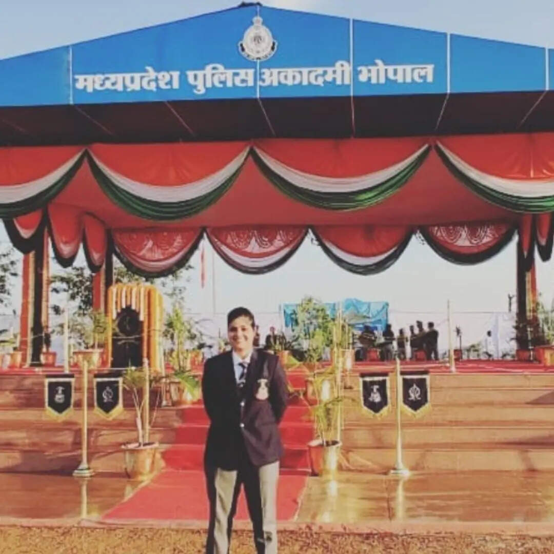 फिर ऐसे रंग लाई मेहनत