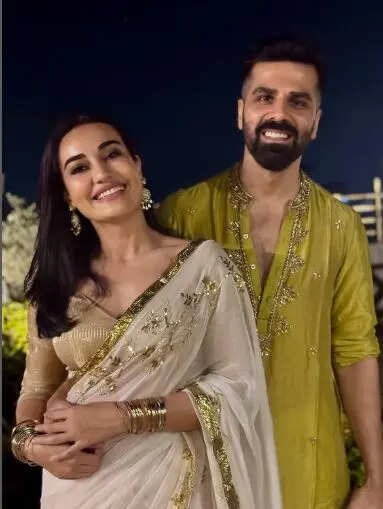 सुरभि ज्योति और सुमित सुरी ने मनाई शादी के बाद दूसरी दिवाली