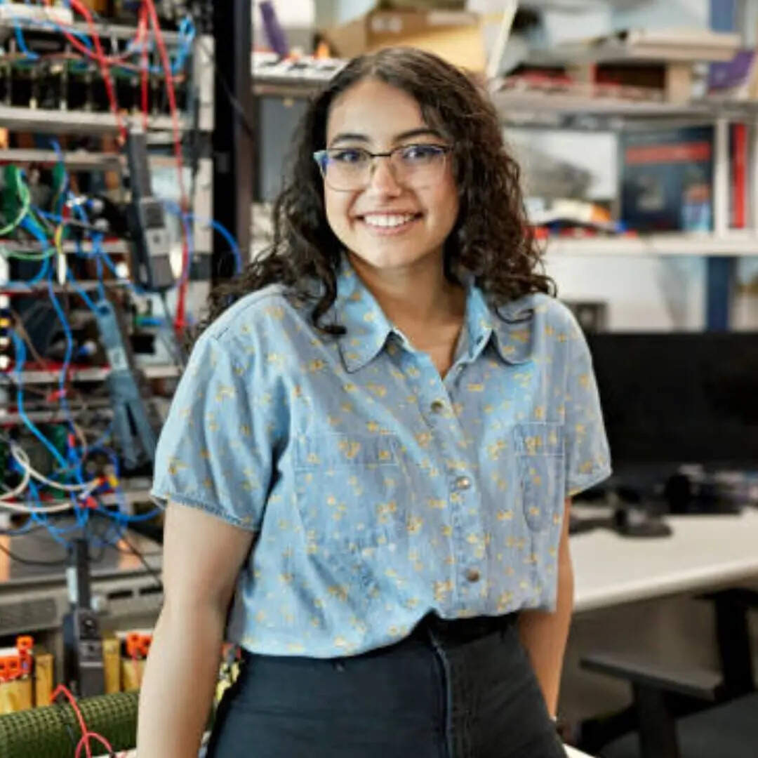 यह पढ़ाया जाता है