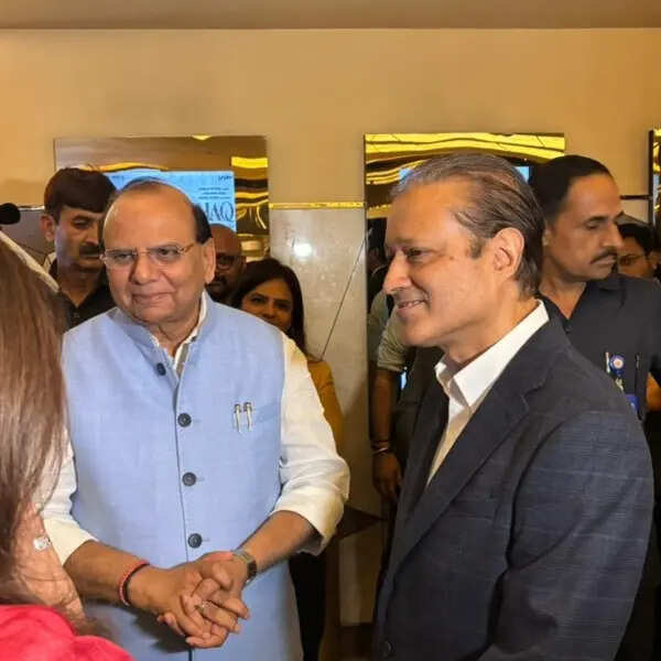 दिल्ली के एलजी विनय कुमार सक्सेना ने की शिरकत