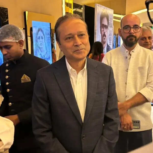 टाइम्स ग्रुप के एमडी विनीत जैन आए नजर