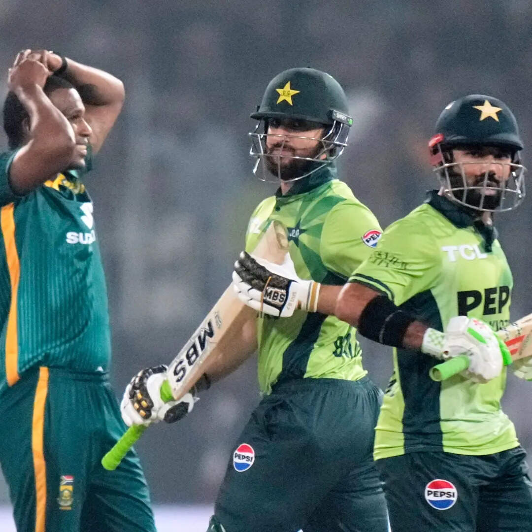 रिजवान और सलमान की पारी ने दिलाई पाक को जीत