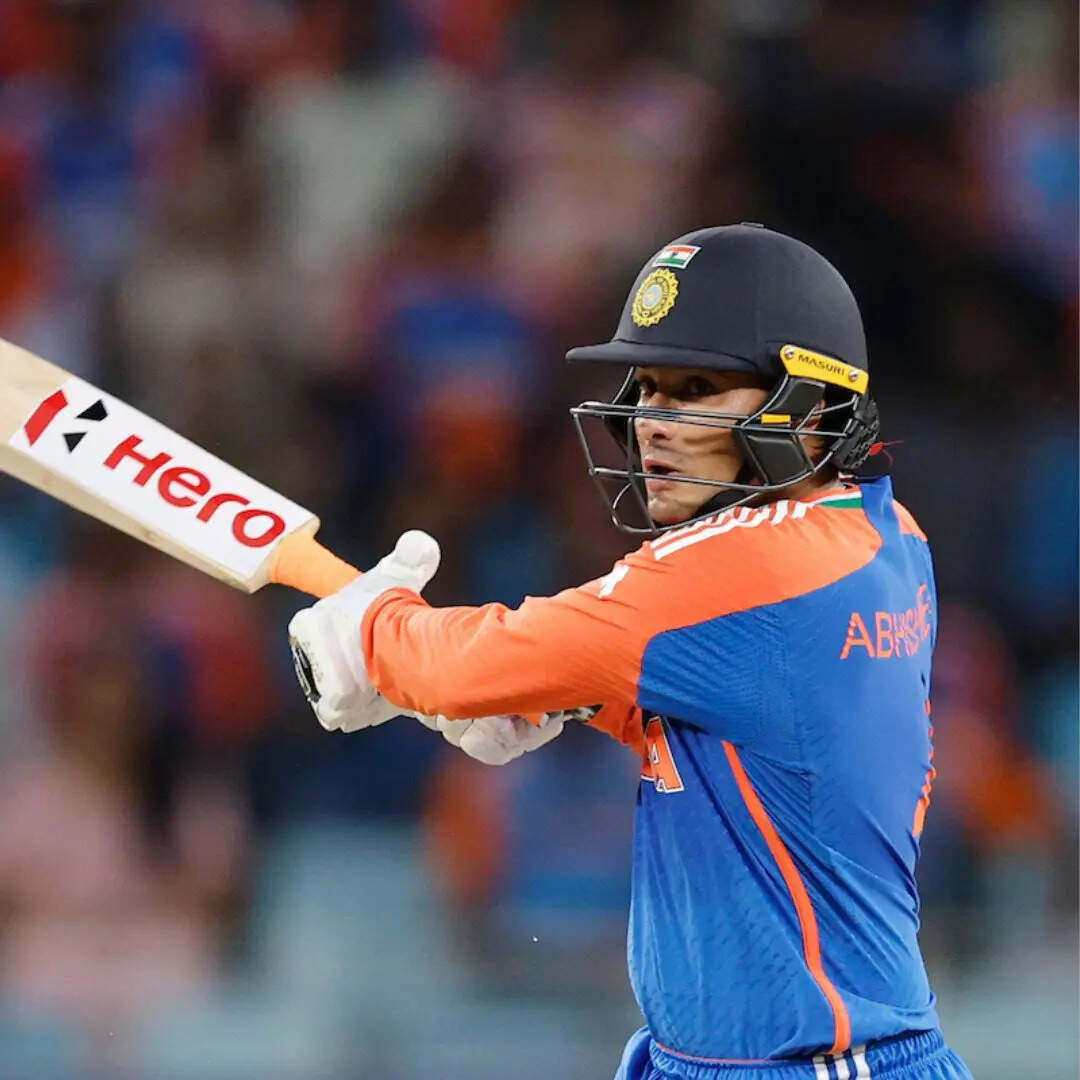 अभिषेक ने खेली 28 रन की पारी