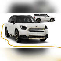 Tesla की टक्कर में भारत आई यह इलेक्ट्रिक कार लुक ऐसा कि दीवाना बना दे