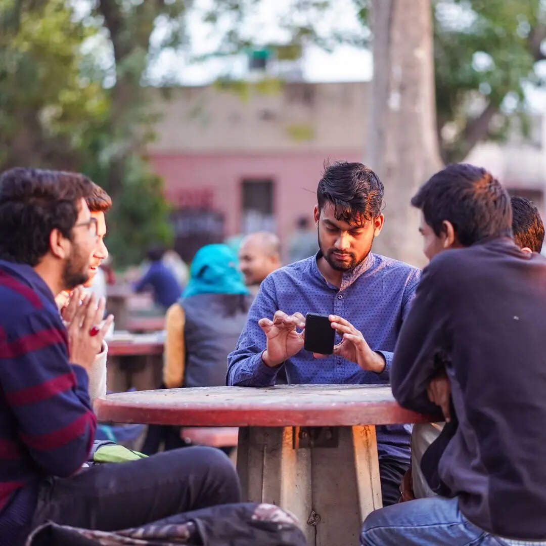 कितनी होती है सैलरी 