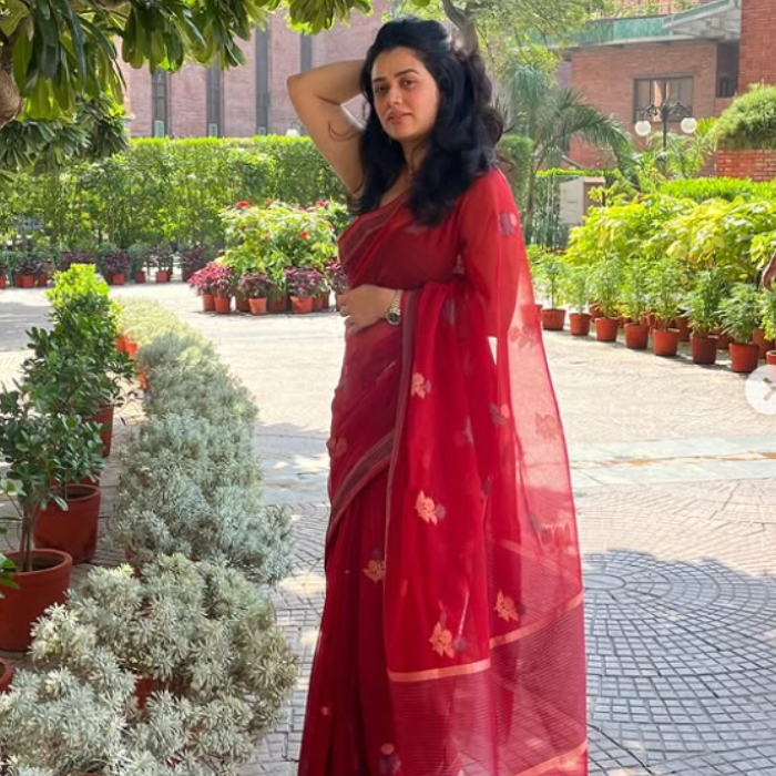 15 साल की उम्र से एक्टिंग कर रही हैं Girija Oak 