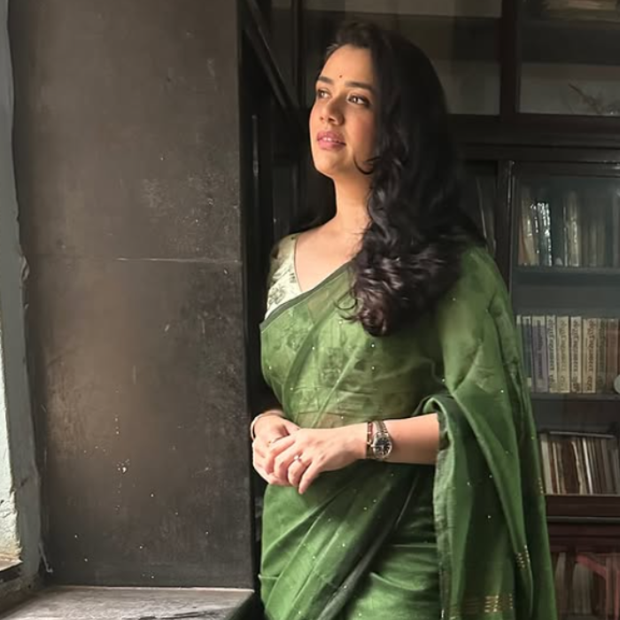 कौन हैं Girija Oak के पिता