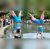 महिला ने पानी में किया गजब का स्टंट वीडियो देख आपकी भी फटी रह जाएंगी आंखें