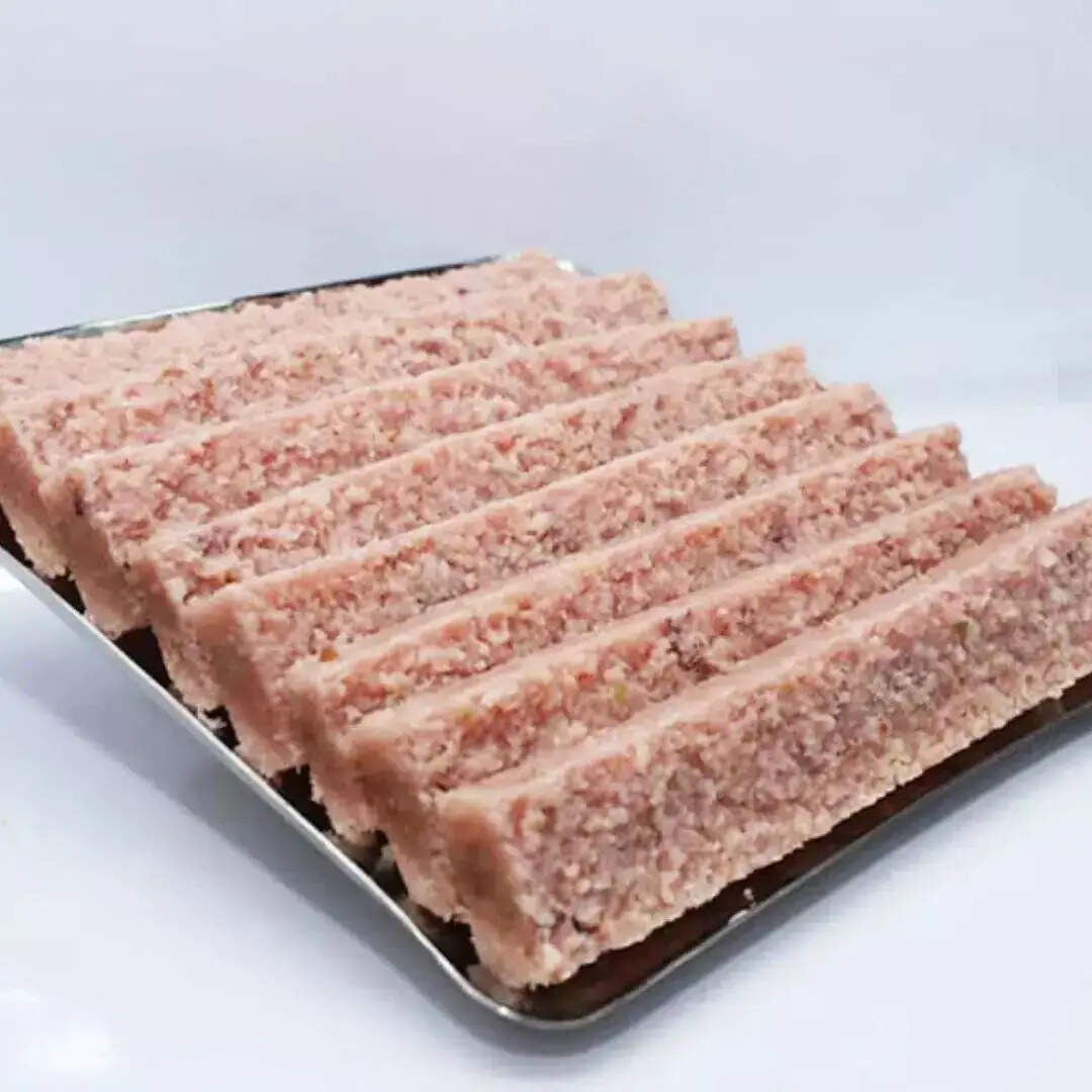 ​लौंज​