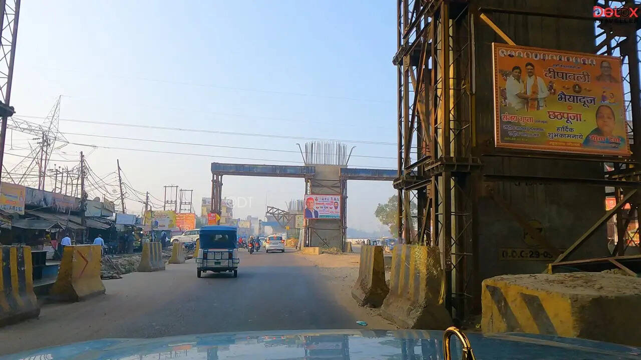 ​ट्रांसमिशन लाइन के कारण रुका काम​