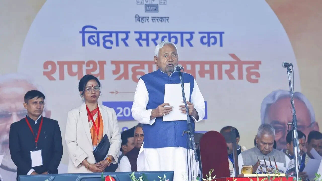 नीतीश कुमार की कैबिनेट में 10 नए चेहरे