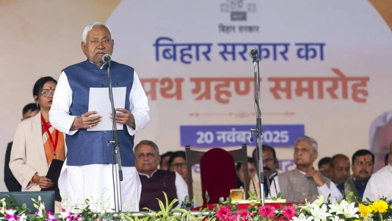 जब 7 दिन के CM बने नीतीश कुमार