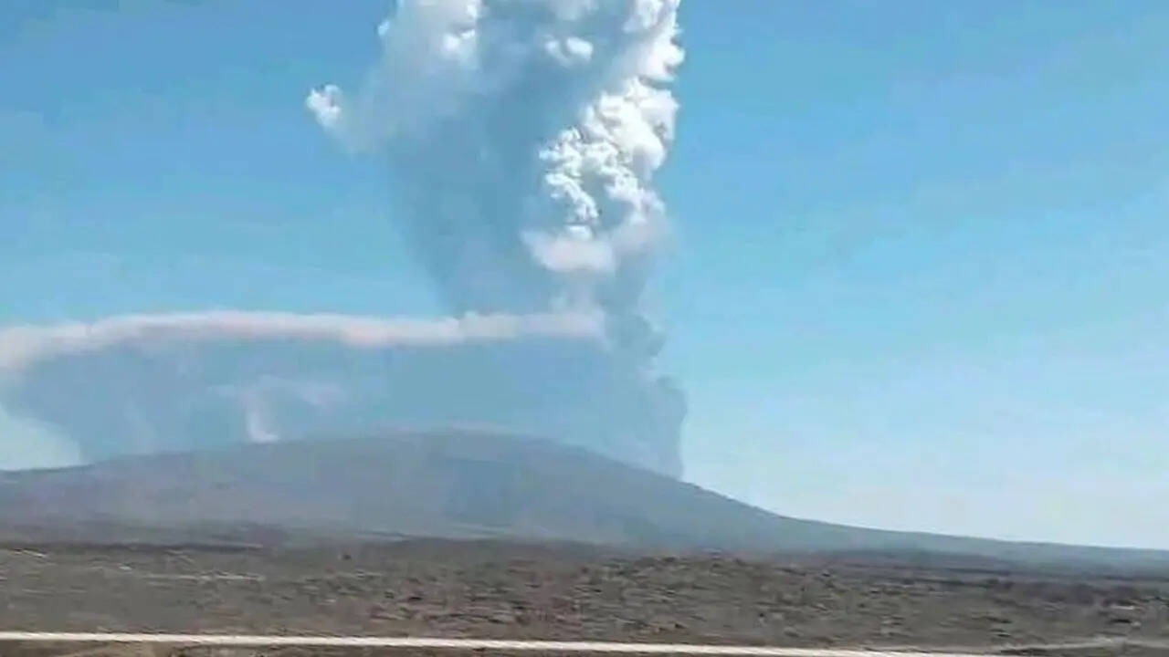 दिल्ली की तरफ बढ़ रही राख (Ethiopia volcano)​