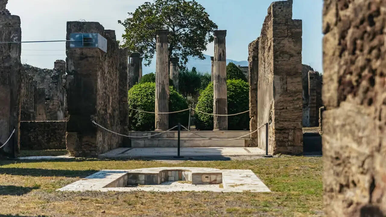 कब फटा था माउंट विसुवियस