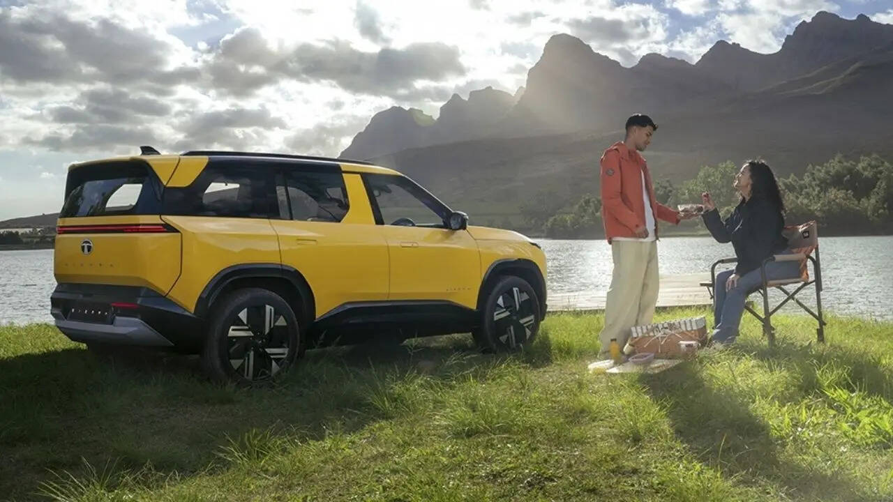 ​Segment-First 19-Inch Alloy Wheels​