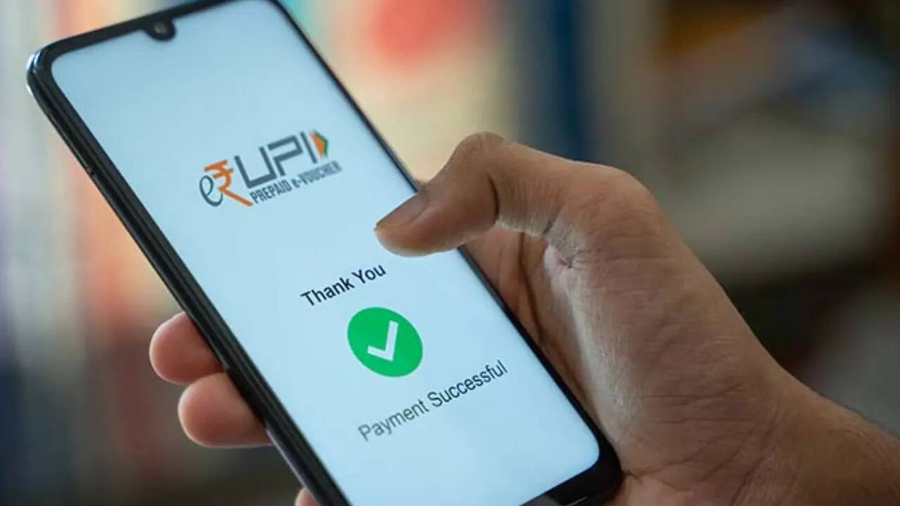 अंतिम चरण में आपको UPI Pin डालकर मेंबर जोड़ने की प्रक्रिया को कंफर्म करना होगा। इसके बाद ऐप पर जोड़ा गया व्यक्ति अपने BHIM App से ऑनलाइन ट्रांजैक्शन कर पाएगा।