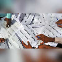 काशी मॉडल की चर्चा तेज वाराणसी के BLO बोले- SIR कोई दबाव नहीं जिम्मेदारी है