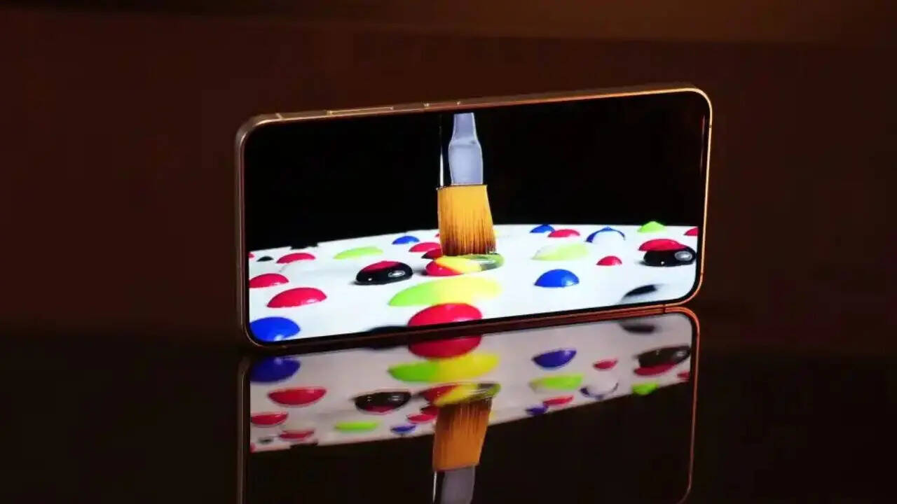 ई-कॉमर्स वेबसाइट Flipkart में इस समय Black Friday Sale चल रही है। इस सेल में फ्लिपकार्ट ग्राहकों को महंगी कीमत वाले प्रीमियम स्मार्टफोन्स पर हैवी डिस्काउंट ऑफर दे रहा है। यह सेल 28 नवंबर तक चलने वाली है। अब आपके पास सस्ते में स्मार्टफोन खरीदने के लिए कुछ ही घंटे बचे हुए हैं।