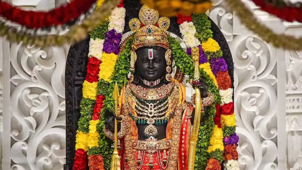 कितनी है रामलला की प्रतिमा की ऊंचाई? 