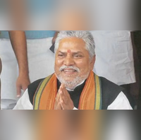 BJP नेता प्रेम कुमार चुने गए बिहार विधानसभा के अध्यक्ष आसन तक ले गए नीतीश और तेजस्वी