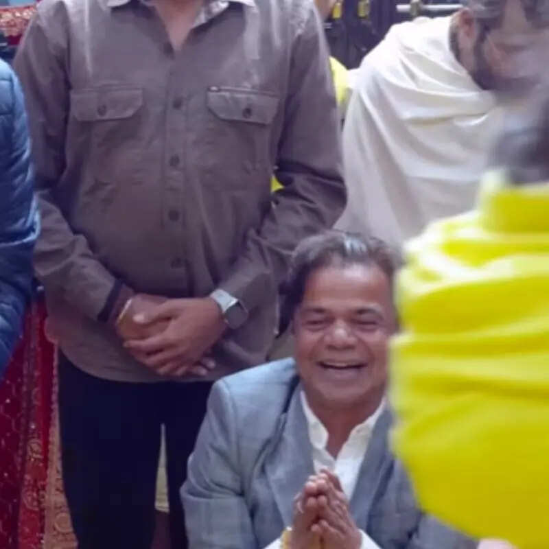 वायरल हो रही वीडियोज 