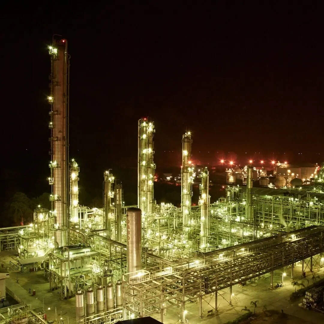 पेट्रोलियम मंत्रालय के अंतर्गत काम करती है NRL