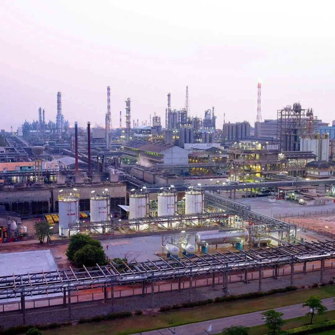 मजबूत कारोबार और बढ़ता मुनाफा