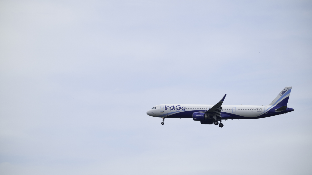 लंबी घरेलू उड़ान