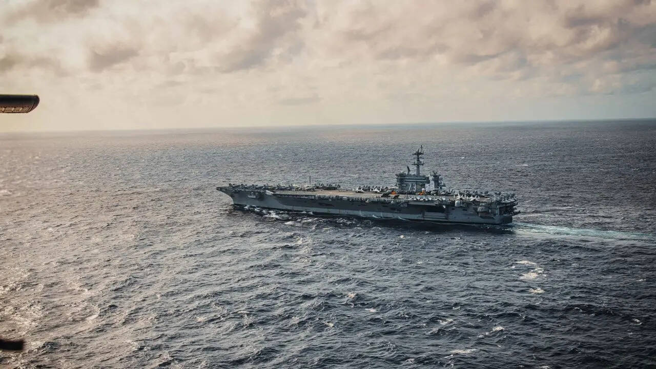 समुद्र में अन्य अमेरिकी जहाज भी देखे गए