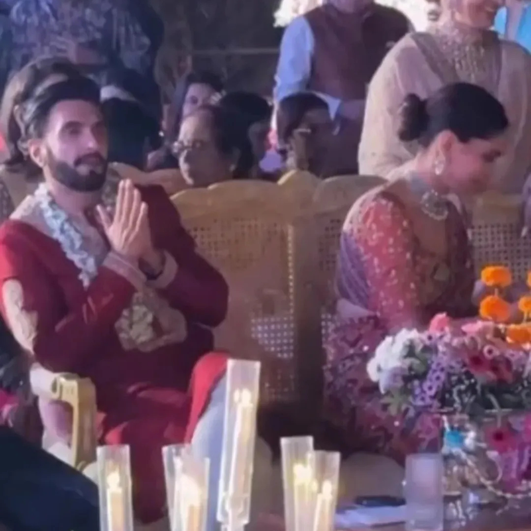 साड़ी में लगीं सुंदर