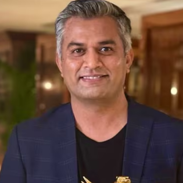 नीरज घायवान