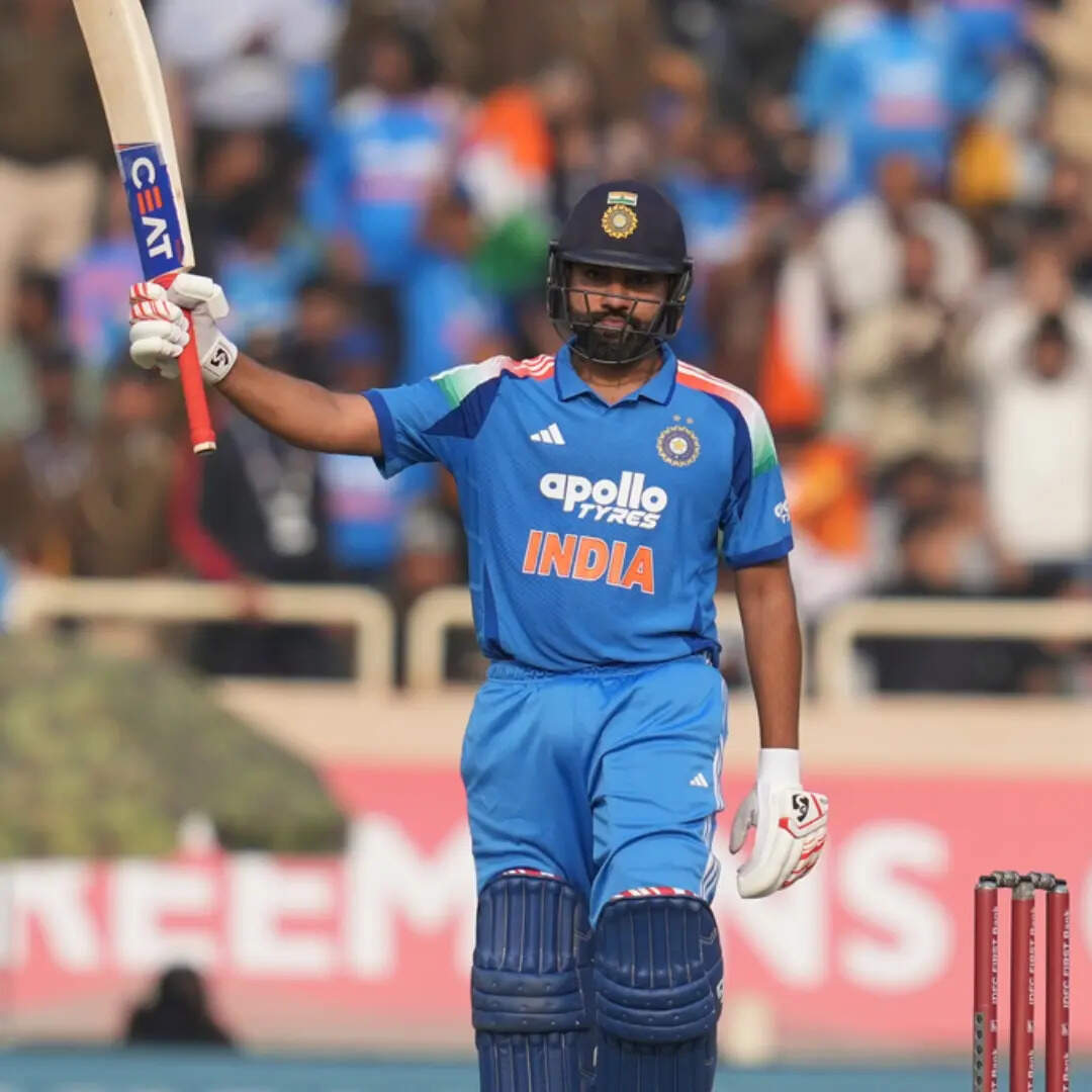 सिंहासन पर रोहित शर्मा