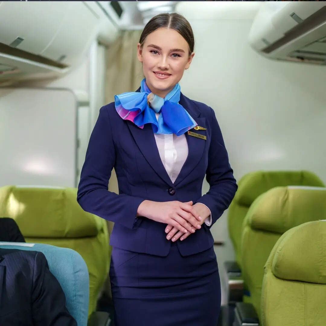 एयर होस्टेस और केबिन क्रू 
