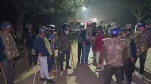 BHU में वाहन ने मारी छात्रा को टक्कर सुरक्षा कर्मियों से भिड़े छात्र