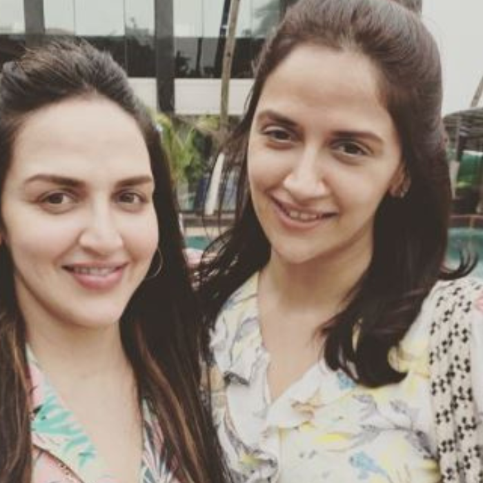 Esha-Ahana के बिना किया गया Dharmendra का अस्थि विसर्जन