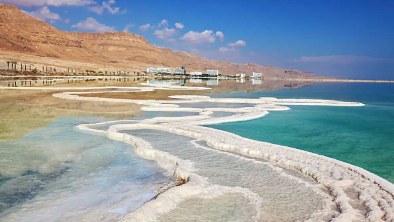 नाम है डेड सी Dead Sea या मृत सागर