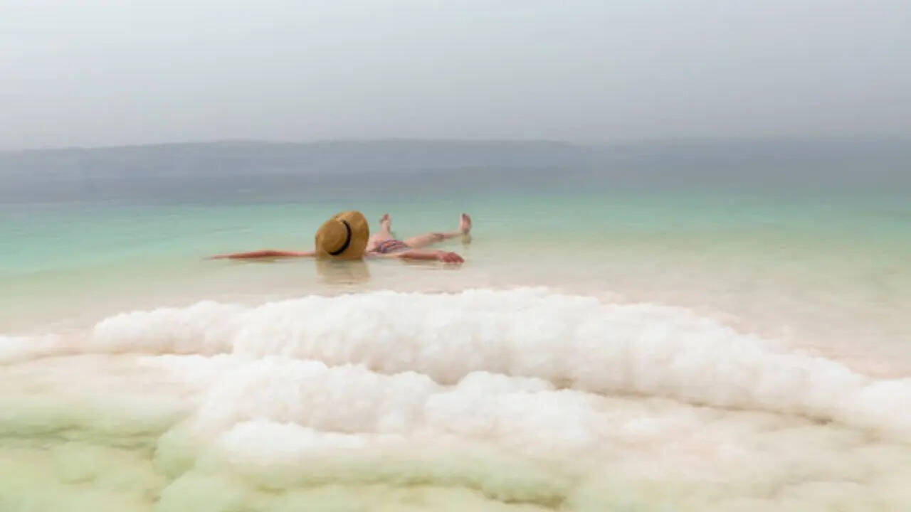 आंखों में पड़ने पर हो सकती है भयंकर जलन