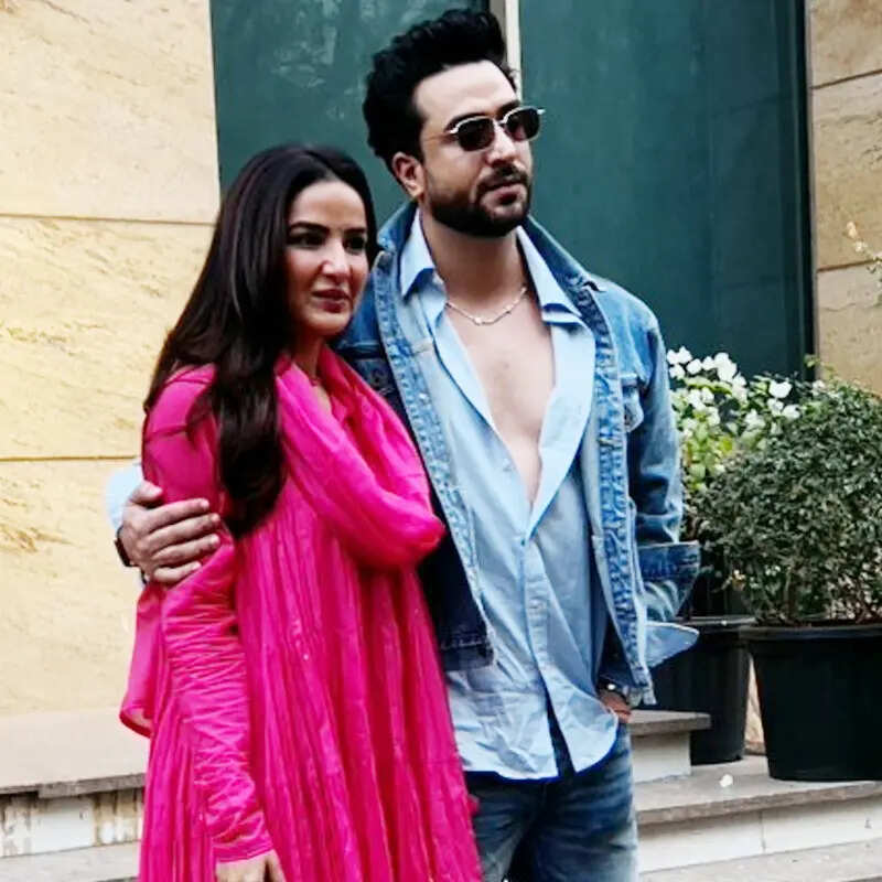 जैस्मिन भसीन और अली गोनी 